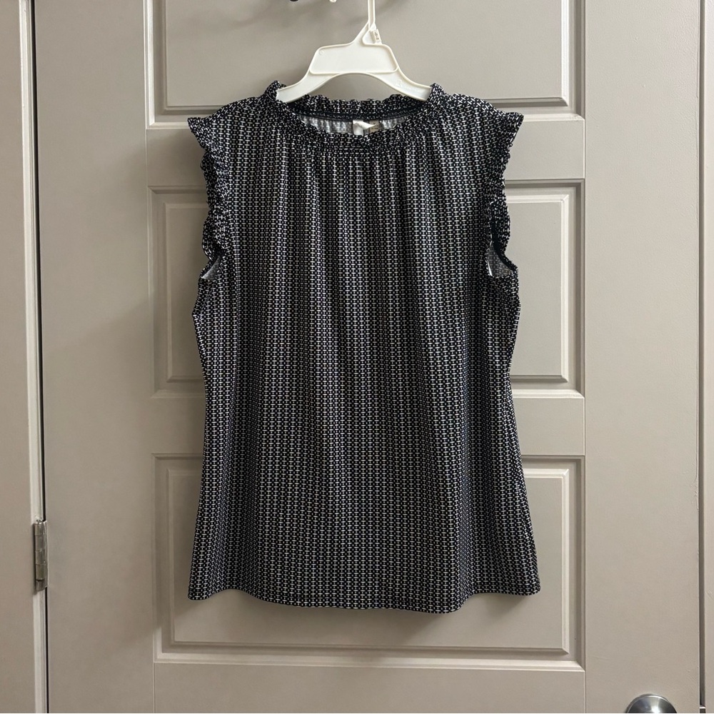 NY Collection Black and White Ruffle-Sleeve Pleated Blouse